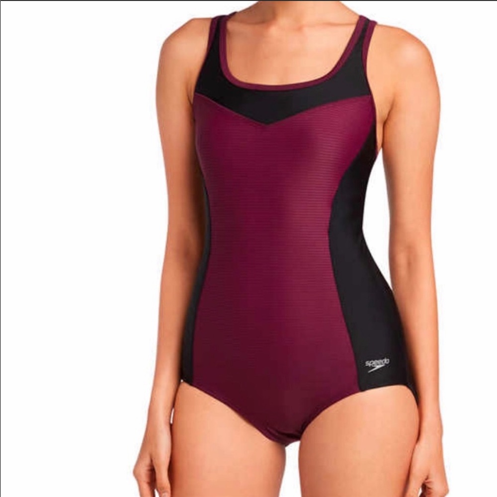 SOLD 🎉New Speedo One Piece Racerback Swimsuit ✨